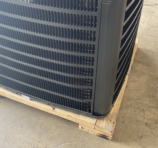 4 Ton Goodman 18 SEER Two Stage Heat Pump System GSZC180481, AVPTC61D14 (2520)(T)
