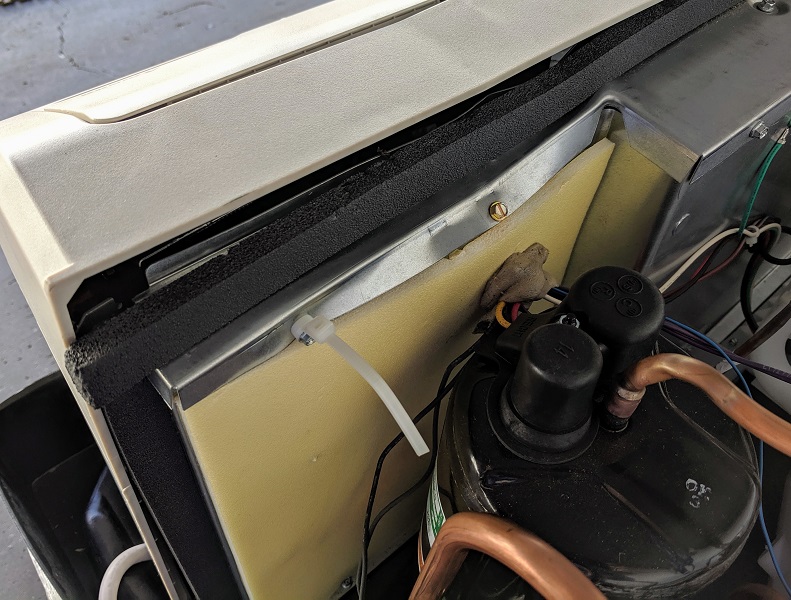 Amana PTAC 15,000 BTU Heat Pump Unit 3.5kW Back Up Heater, PTH153G35AXXX (9859)