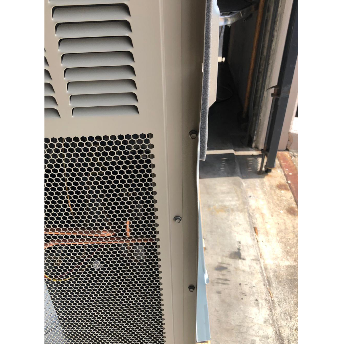 3.5 Ton Bard 11EER 460V Three Phase Wall Hung Air Conditioning Unit 9kW Installed, W42AC-C09XPXXXJ (8008)(T)