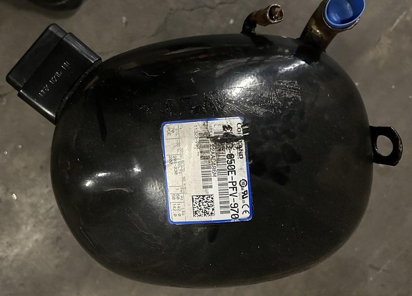 Copeland Reciprocating Compressor 5 Ton 59,600 BTU CRNQ050EPFV970 (486M)(F)