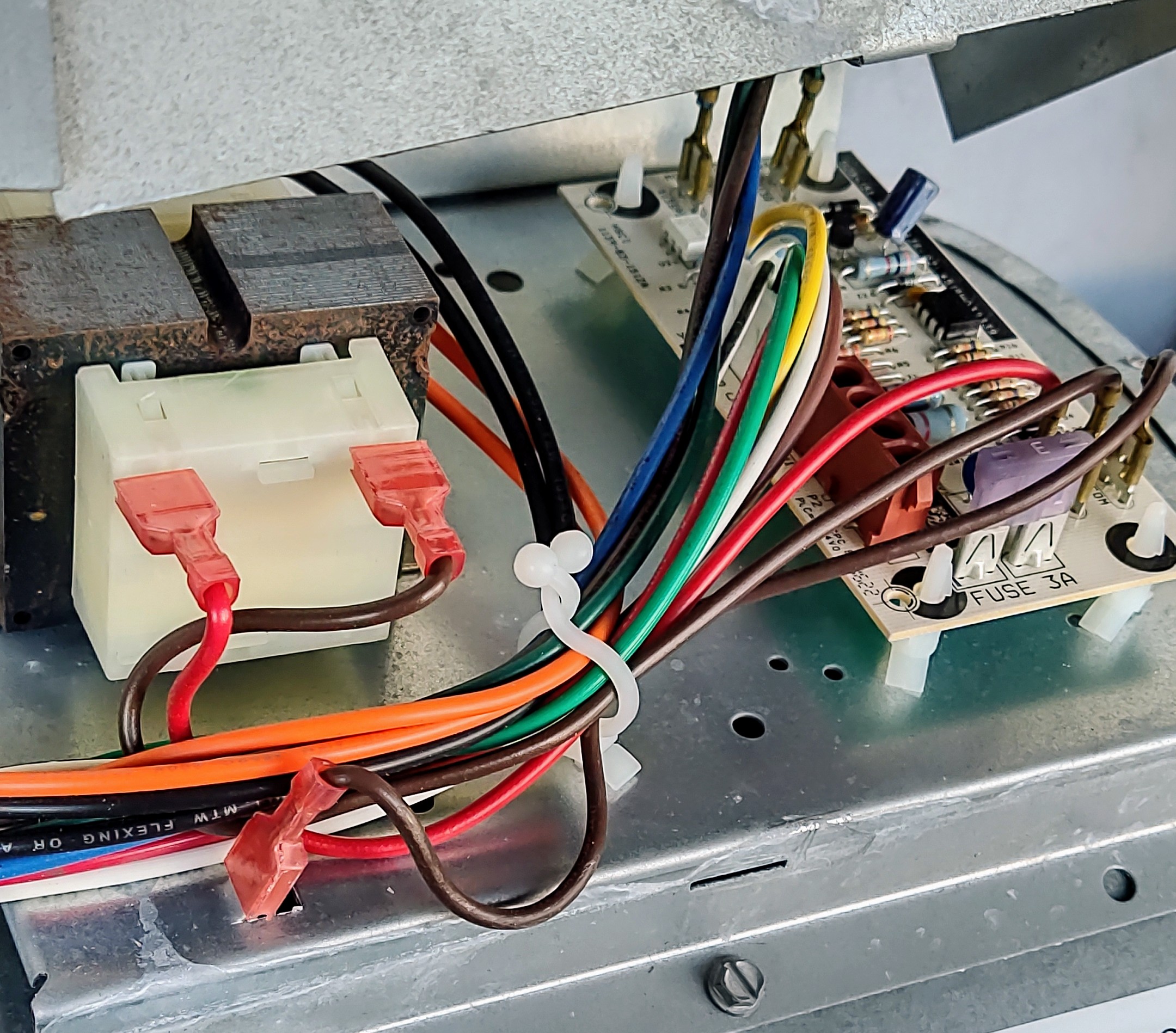 (Rheem) Blower Assembly w/ ECM motor, 51-104359-01 + Housing/Wheel, 70-101729-02 + Transformer + Control Board 47-100436-02 (F)