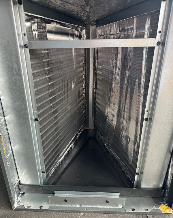 4 - 5 Ton Goodman Horizontal Cased Coil CHPF4860D6 (6684)(F)