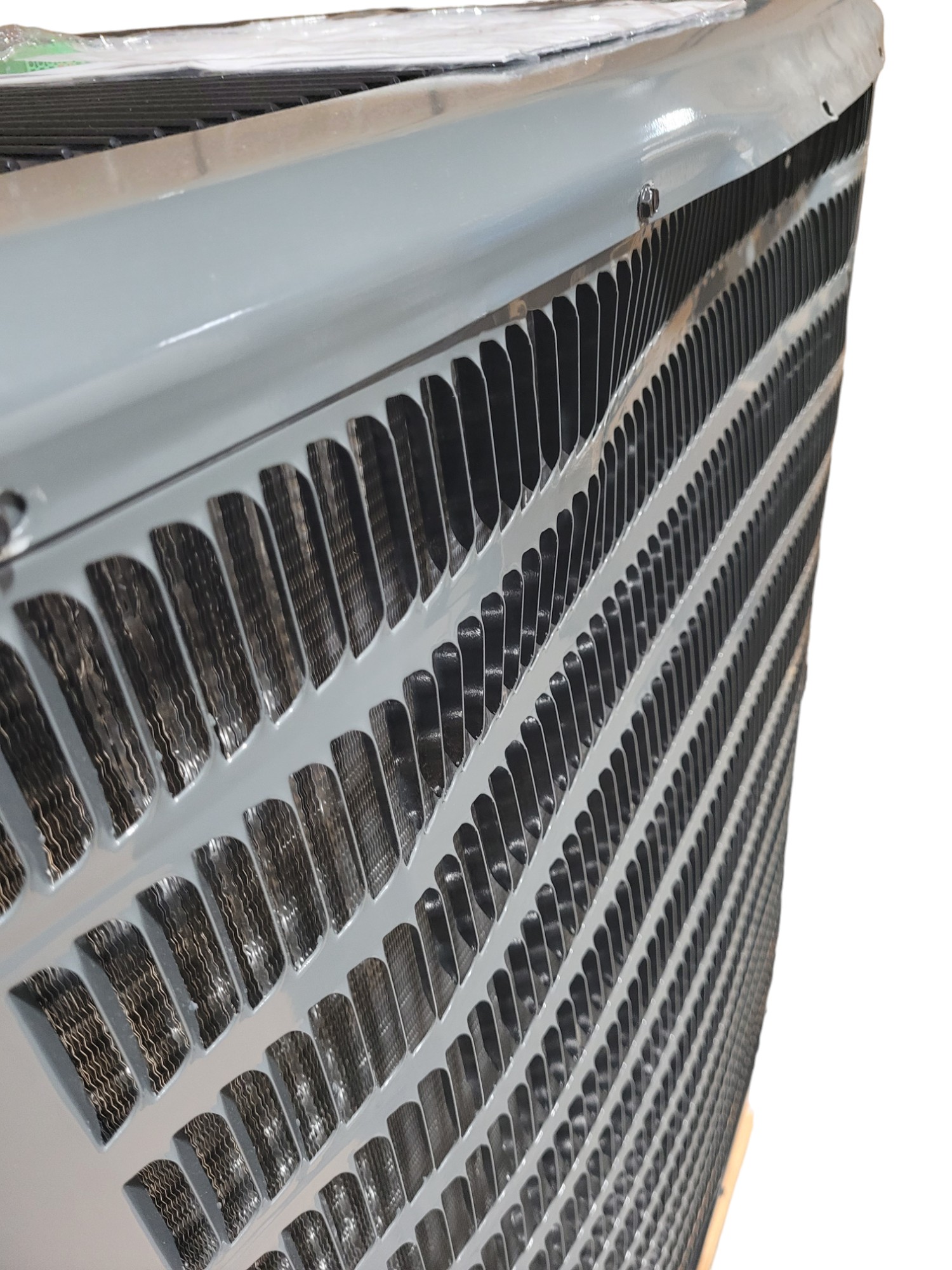 4 Ton Goodman 18 SEER Two Stage Heat Pump, Variable Speed System GSZC180481 (2425), AVPTC61D14 (T)