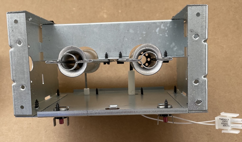 (Goodman) Gas Burner from GM9S800403AN  (F)