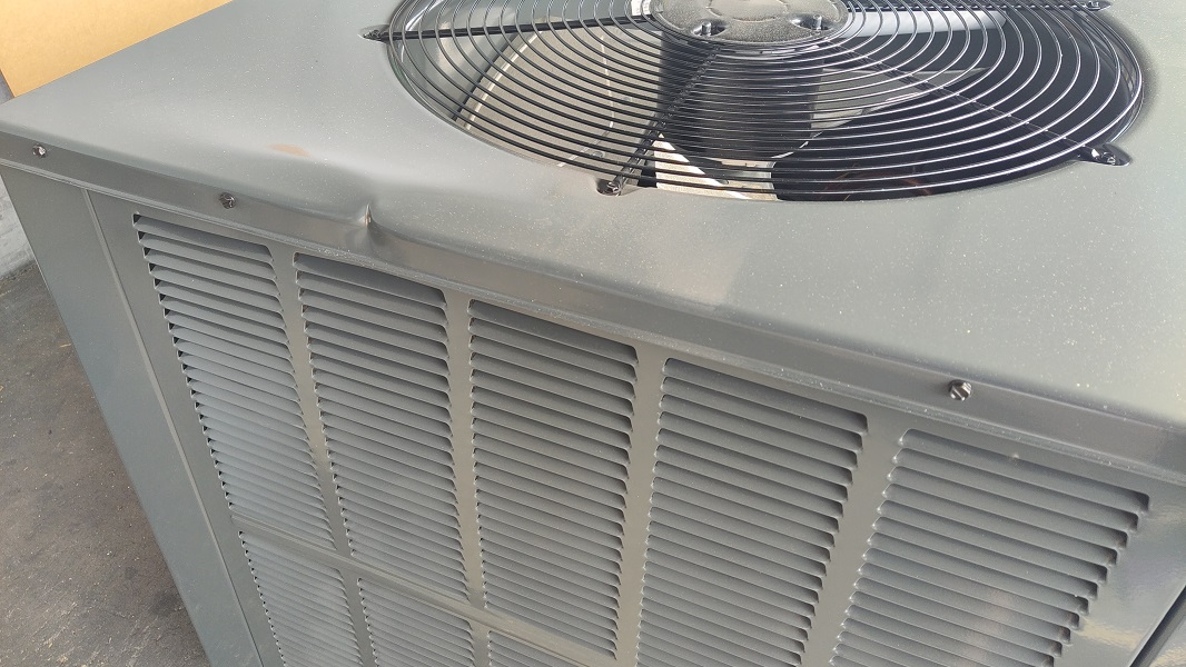 2 Ton Goodman 14 SEER Heat Pump Package Unit GPH1424H41 (8426)(F)